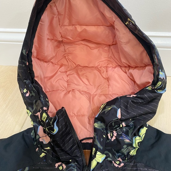 NWT Roxy Women Jet Ski Dry Flight Ski Snow Jacket Floral Size M Waterproof - Picture 10 of 16